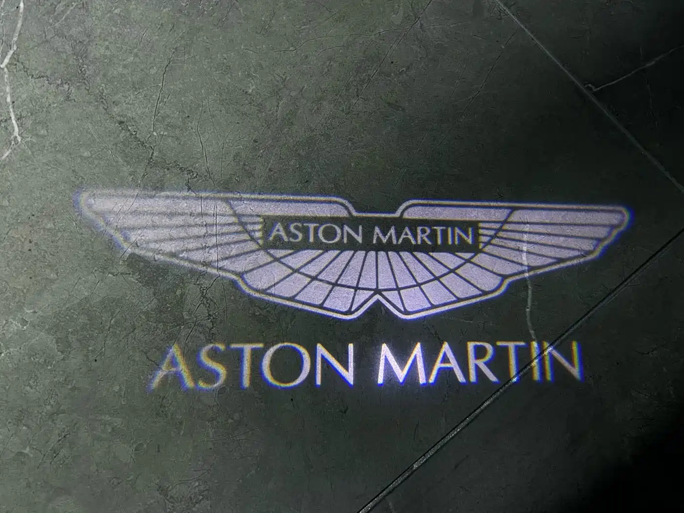 Aston Martin DB11 2019 Model 4.0T V8 Coupe фото 12