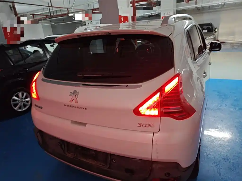 Peugeot 3008 2015 2.0L Automatic Classic Edition фото 6