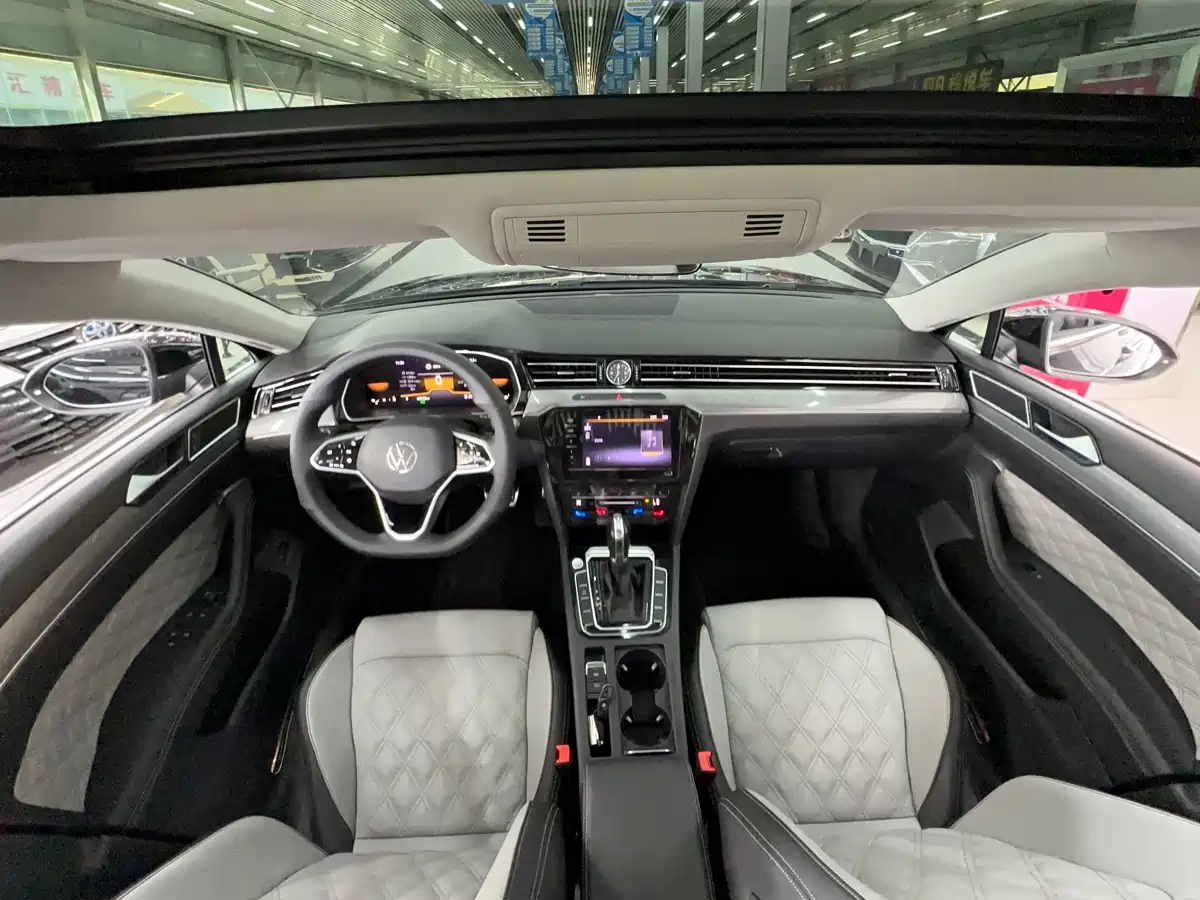 Volkswagen Magotan 2023 2 Million Units Anniversary Edition 330TSI DSG Leading Type фото 10