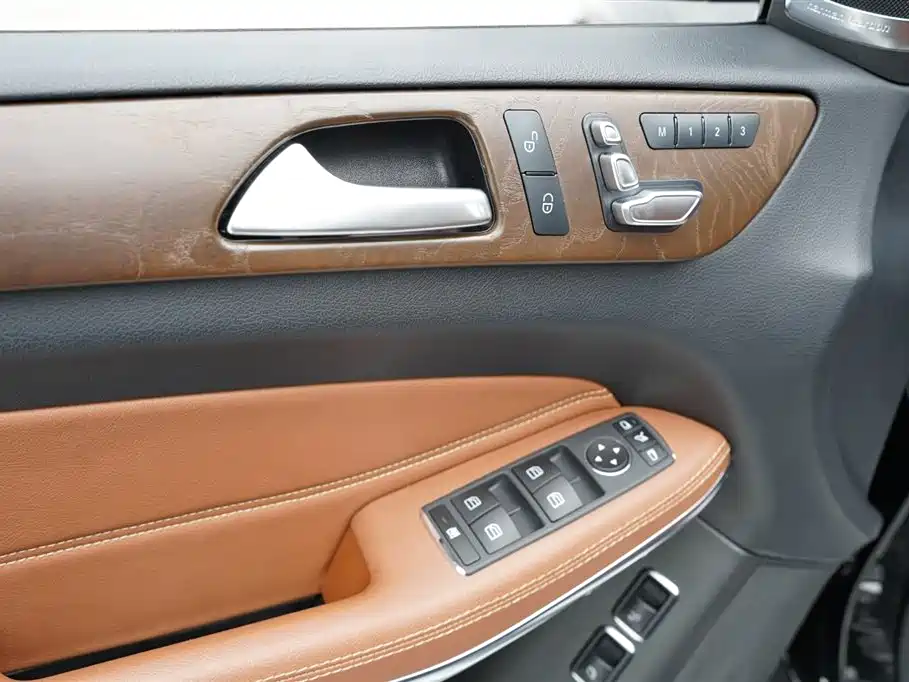 Mercedes-Benz GLS 2017 GLS 500 4MATIC фото 27