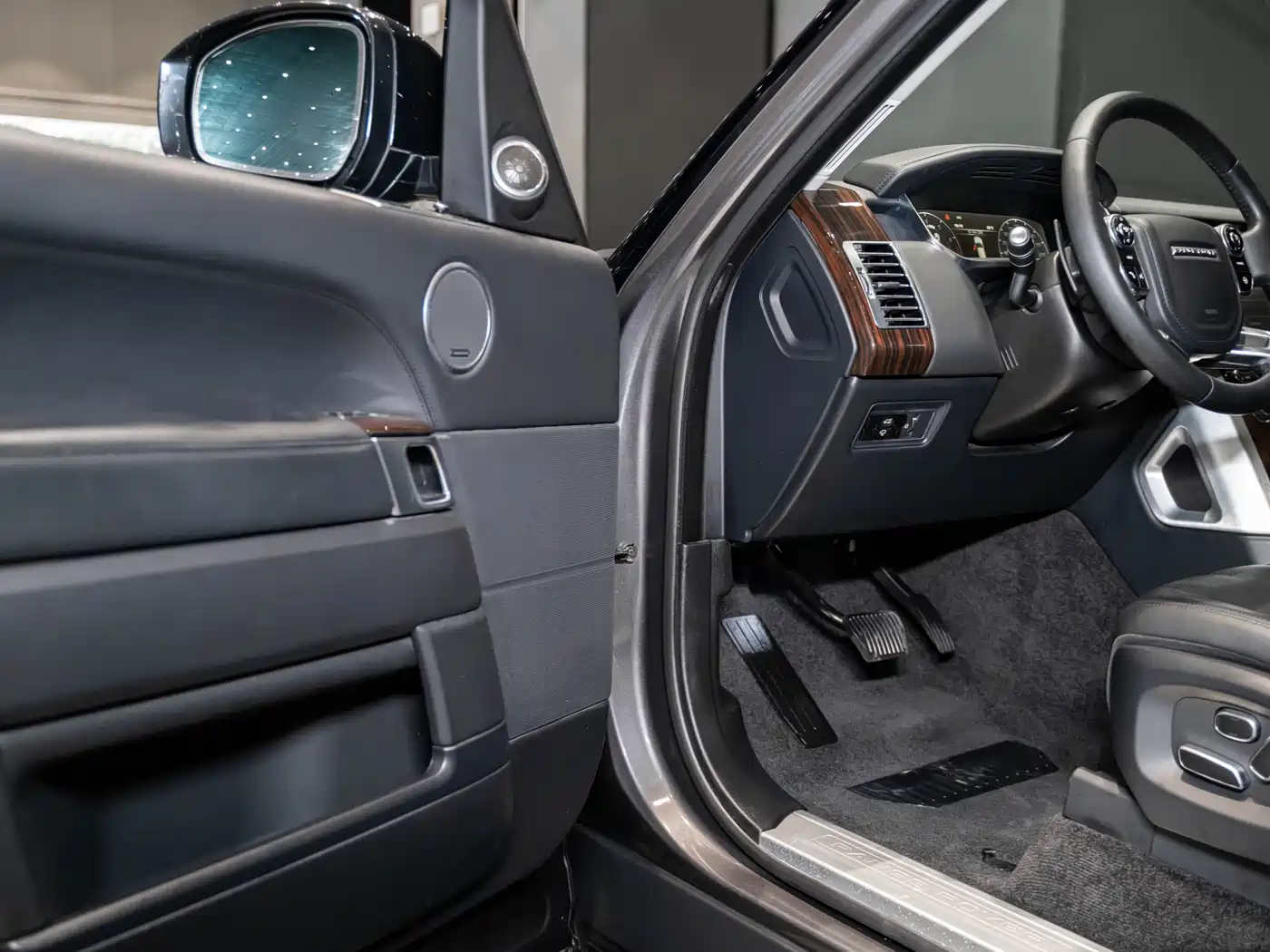 Land Rover Range Rover 2015 3.0 SC V6 Obsidian Limited Edition фото 9