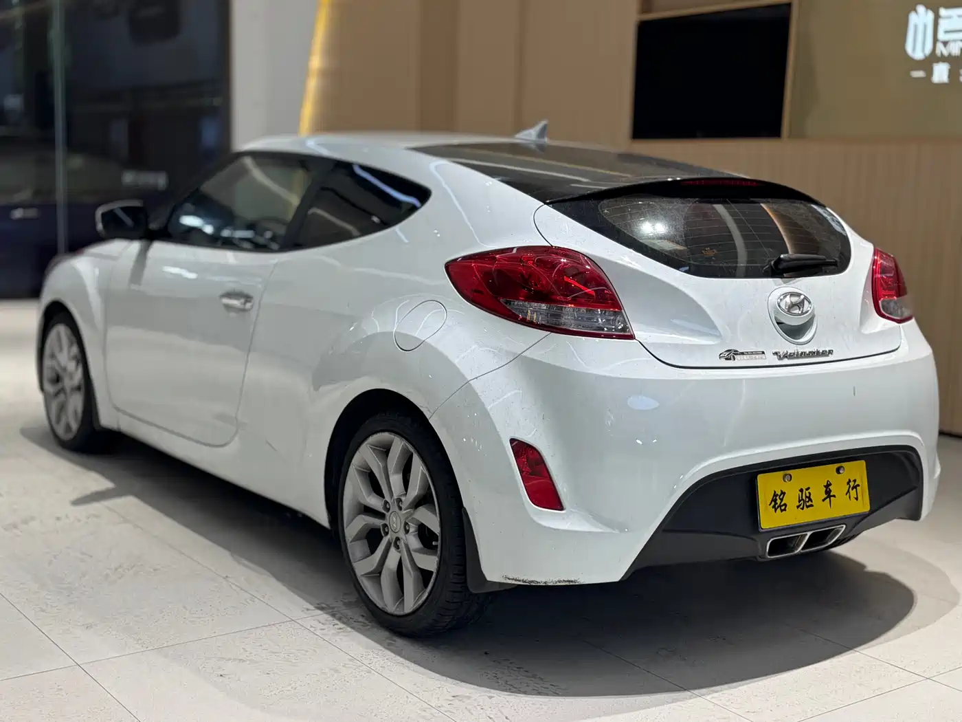 Hyundai Veloster 2012 1.6T Automatic Luxury фото 4