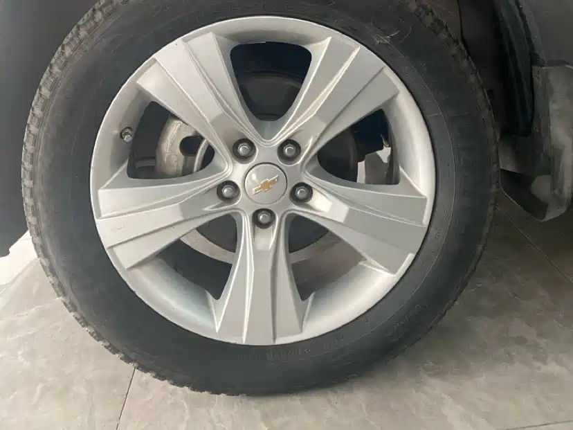 Chevrolet Captiva 2013 2.4L 2WD Urban Edition 7-seater фото 7