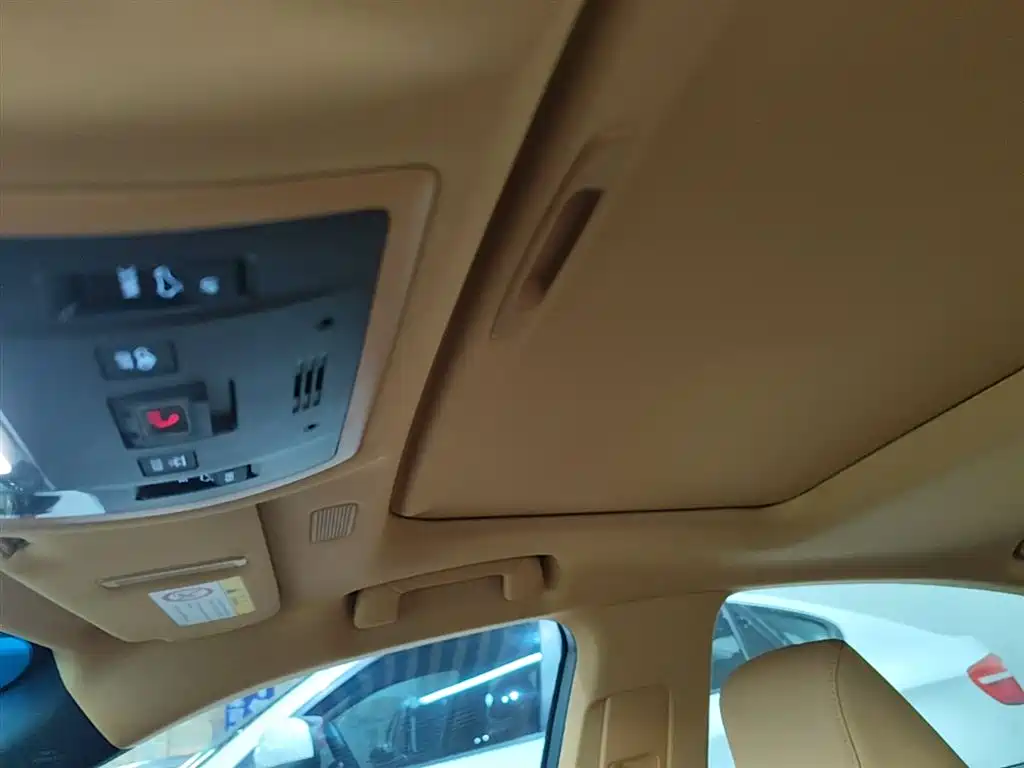 Lexus ES 2022 200 Luxury Edition фото 18