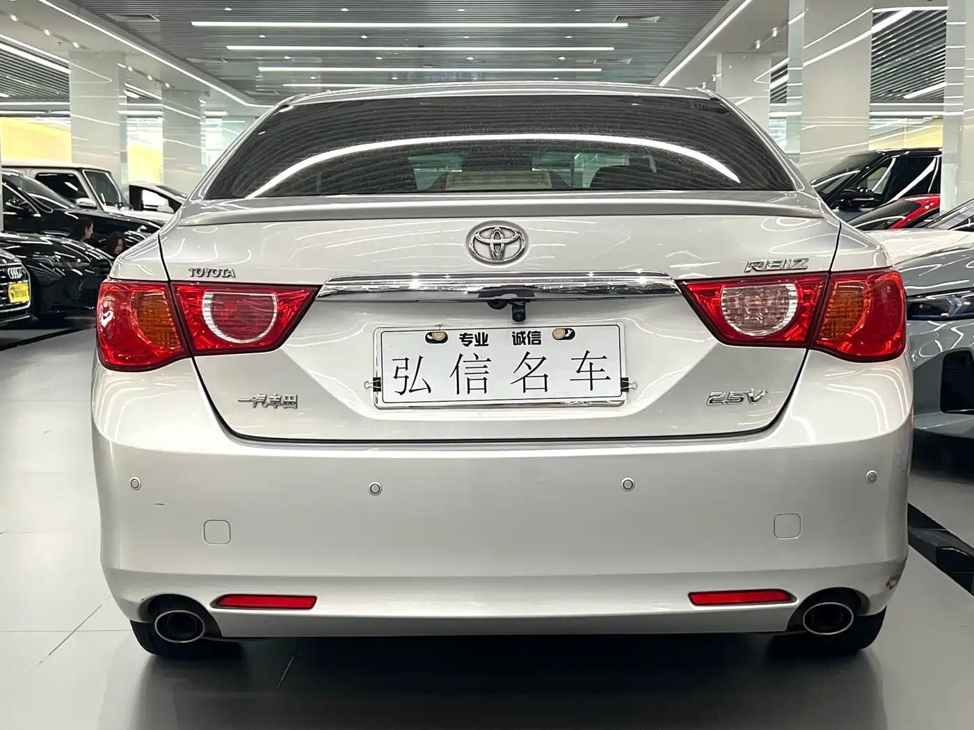 Toyota Reiz 2010 2.5V Elegance Elite Edition фото 16