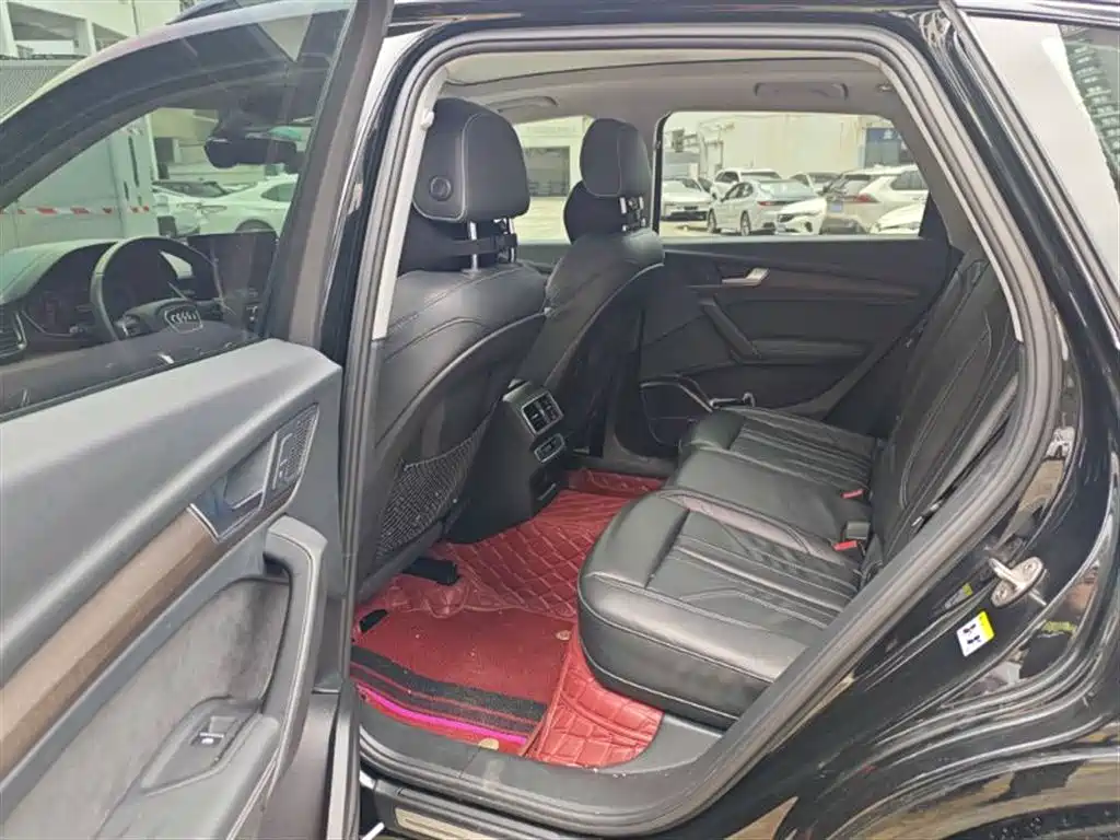 Audi Q5L 2022 45T Premium Dynamic фото 9