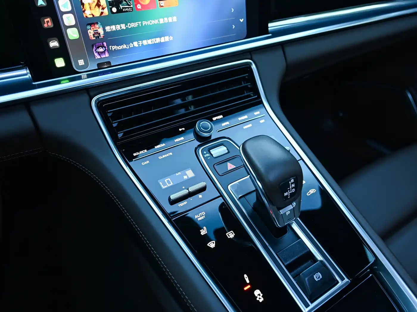 Фото 21 - Porsche Panamera