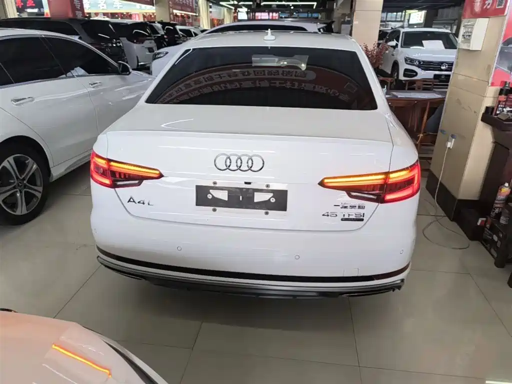 Audi A4L 2019 45 TFSI quattro Personality Sport (China V) фото 6