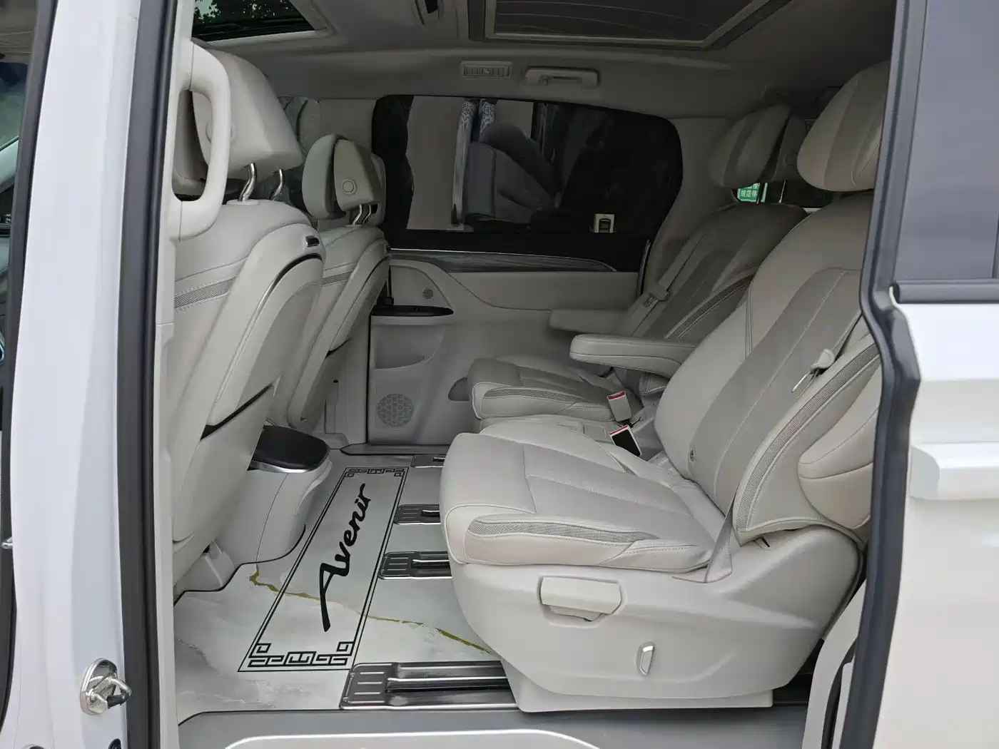 Buick GL8 2023 ES Landmaster Exclusive Harmony Edition фото 5