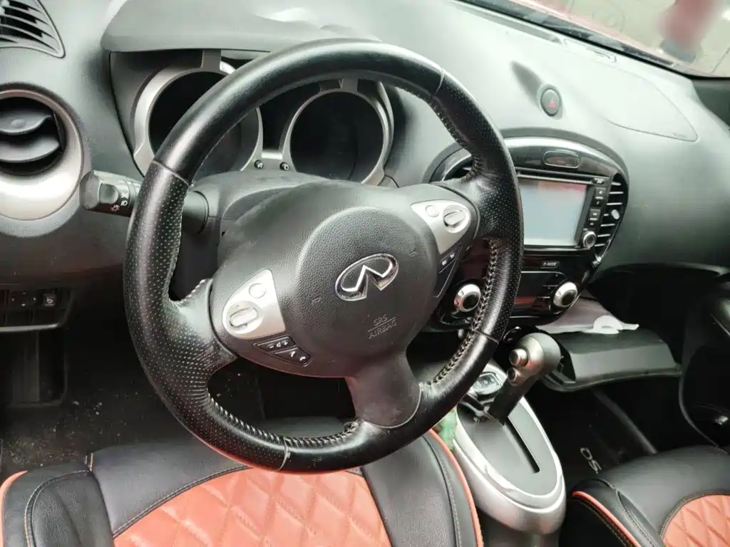Infiniti ESQ 2015 2014 1.6L Free Edition