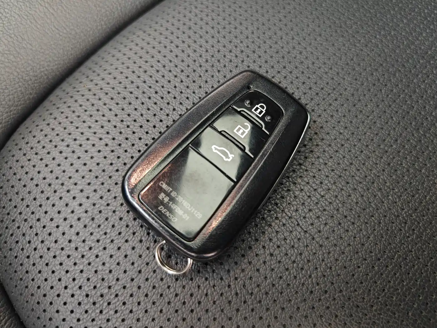Toyota Camry 2023 2.0G Luxury Edition фото 20