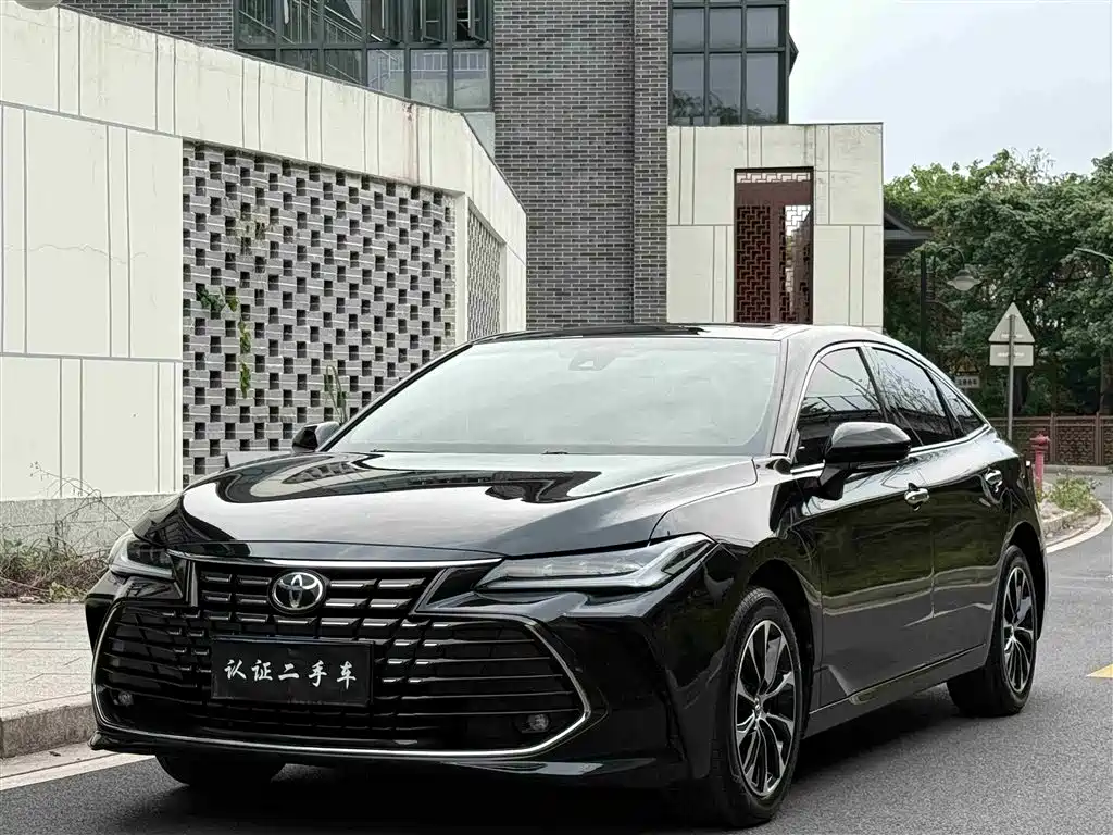Toyota Avalon 2022 2.0L Luxury Edition фото 2