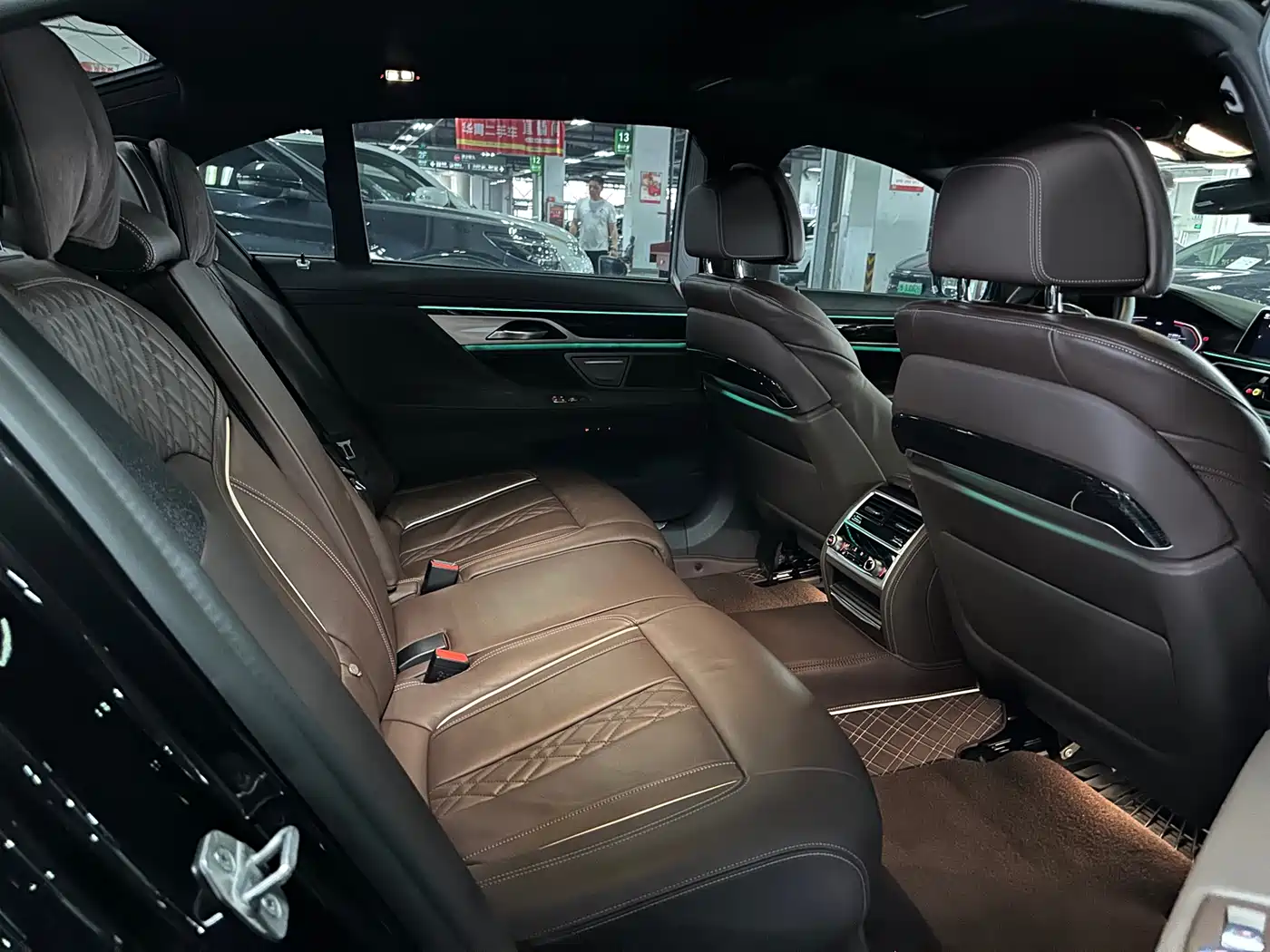 BMW 7 Series 2021 Model 730Li M Sport Package фото 14