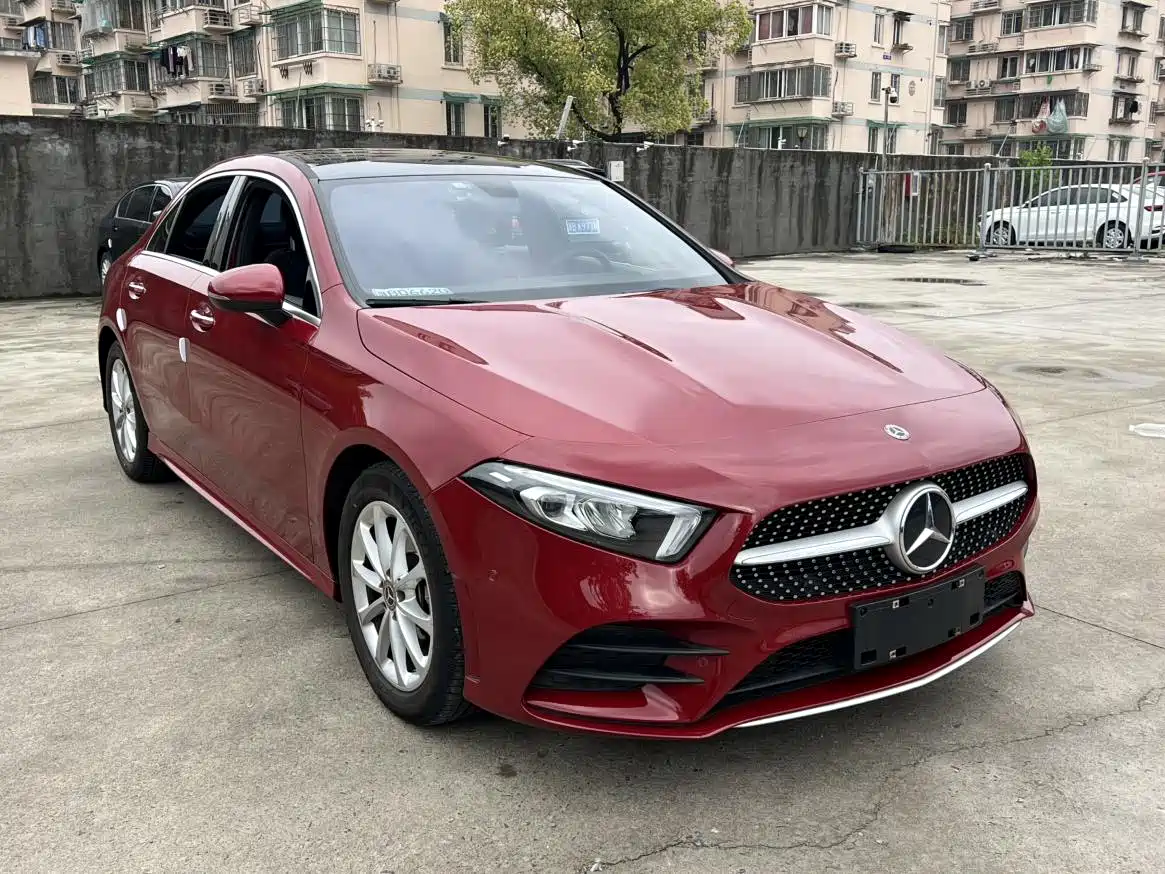 Mercedes-Benz A-Class 2021 A 200 L Sport Sedan Dynamic Type фото 3
