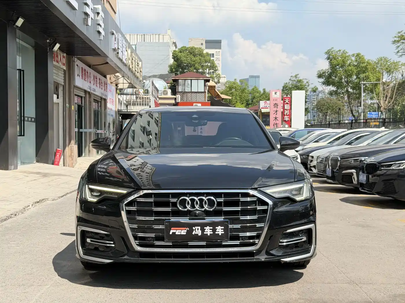 Фото 1 - Audi A6L