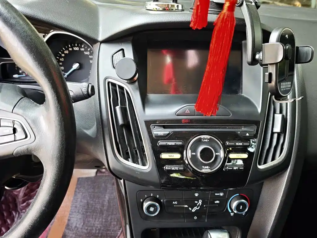 Фото 6 - Ford Focus