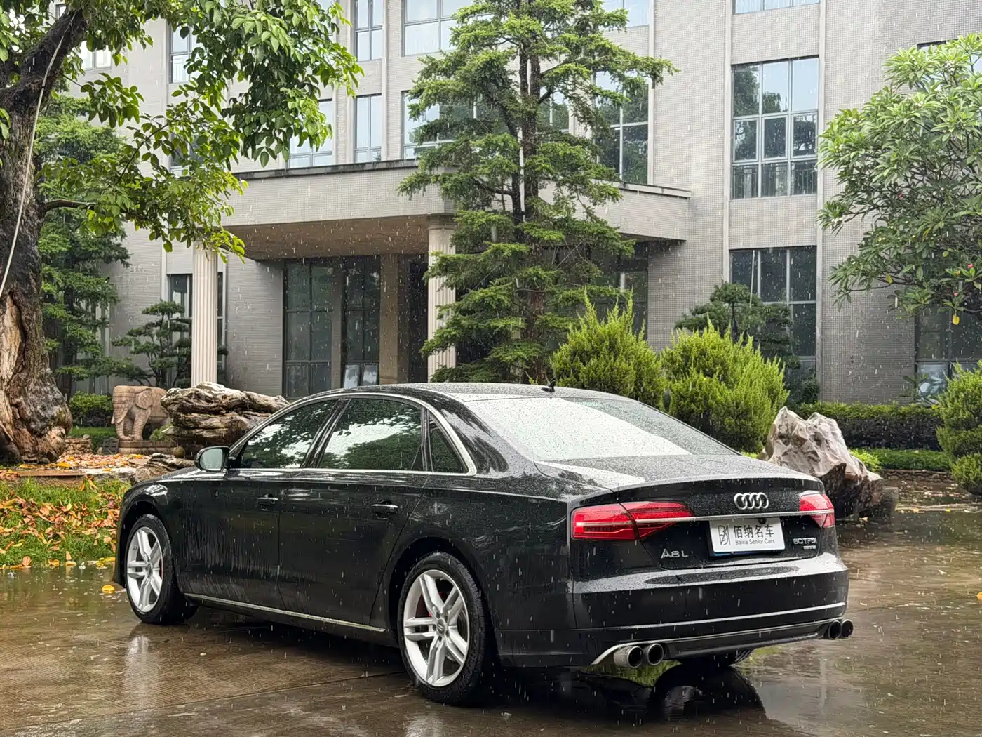 Audi A8 2011 2011 A8L 3.0 TFSI quattro Comfort (213kW)