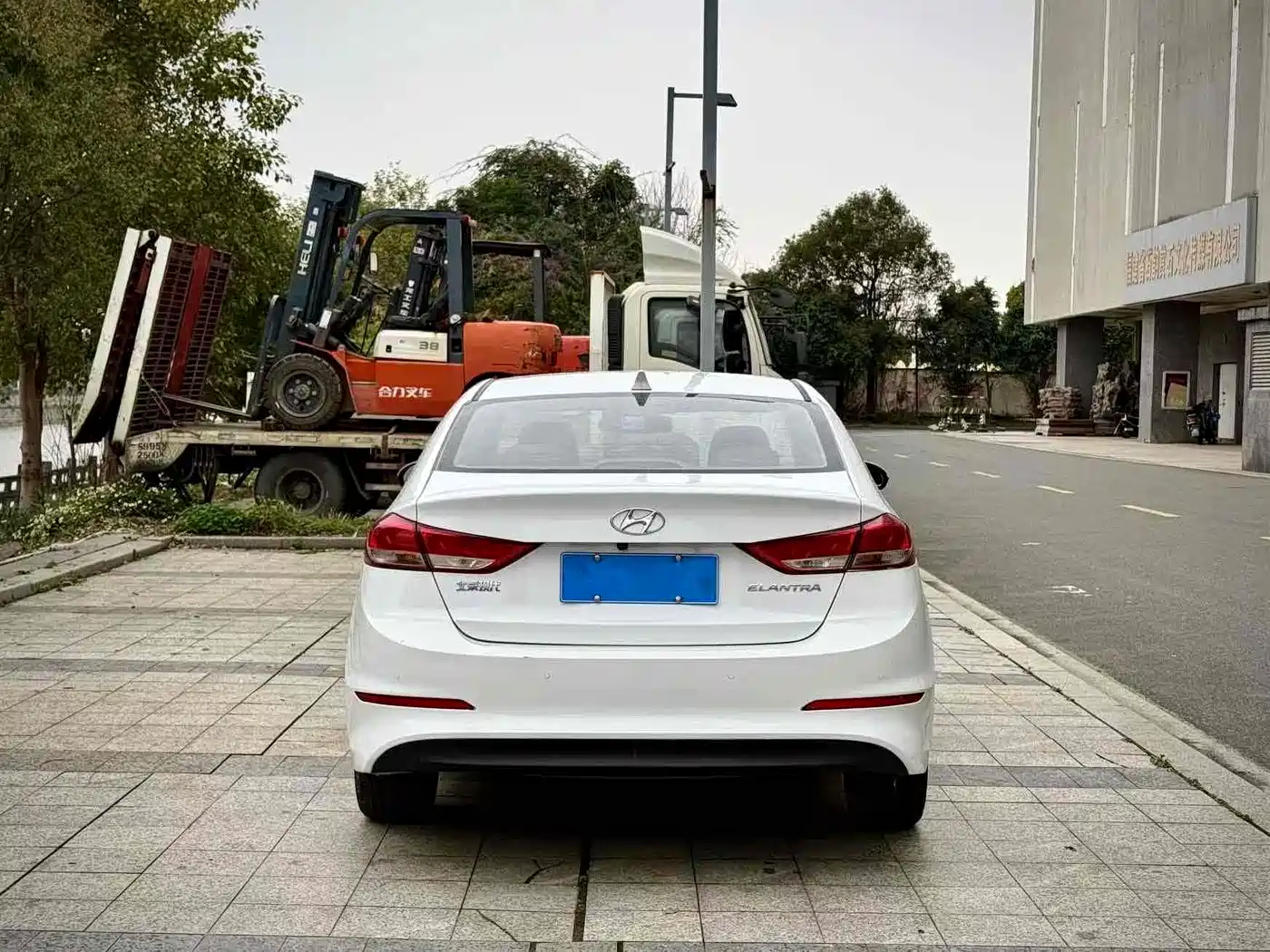 Hyundai Elantra 2019 1.5L CVT Smart Elite фото 9