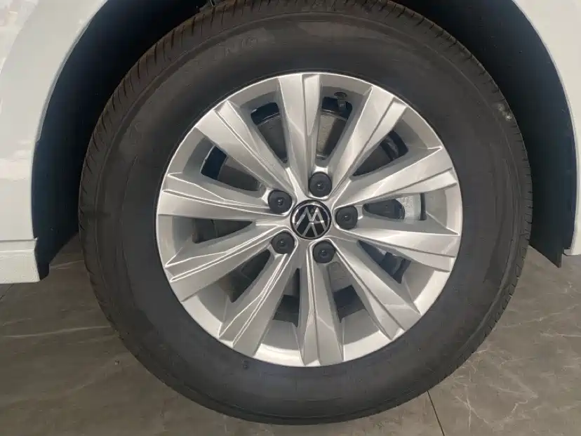 Volkswagen Lavida 2026 Model X-Ray 1.5L Premium Elegance Edition фото 7