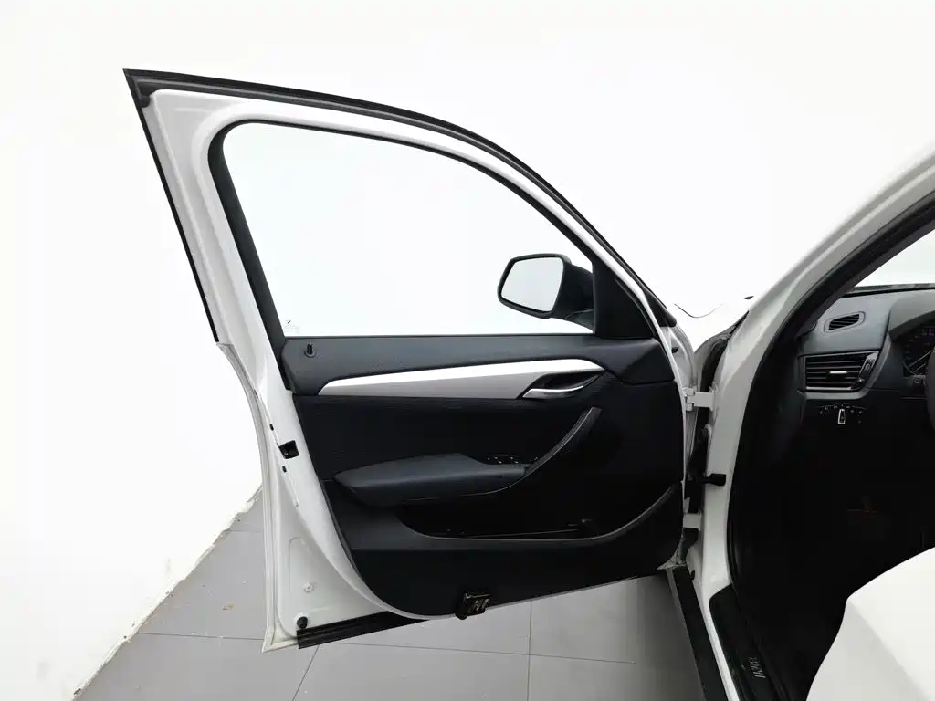Photo 8 - BMW X1
