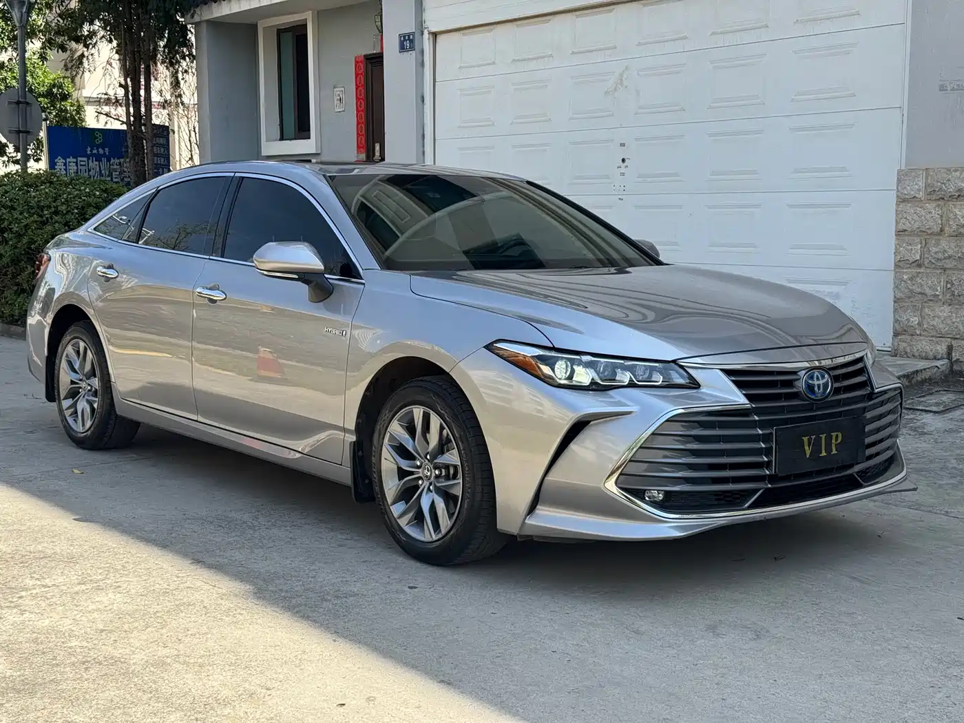 Toyota Avalon 2019 Hybrid 2.5L Luxury Edition China VI фото 2
