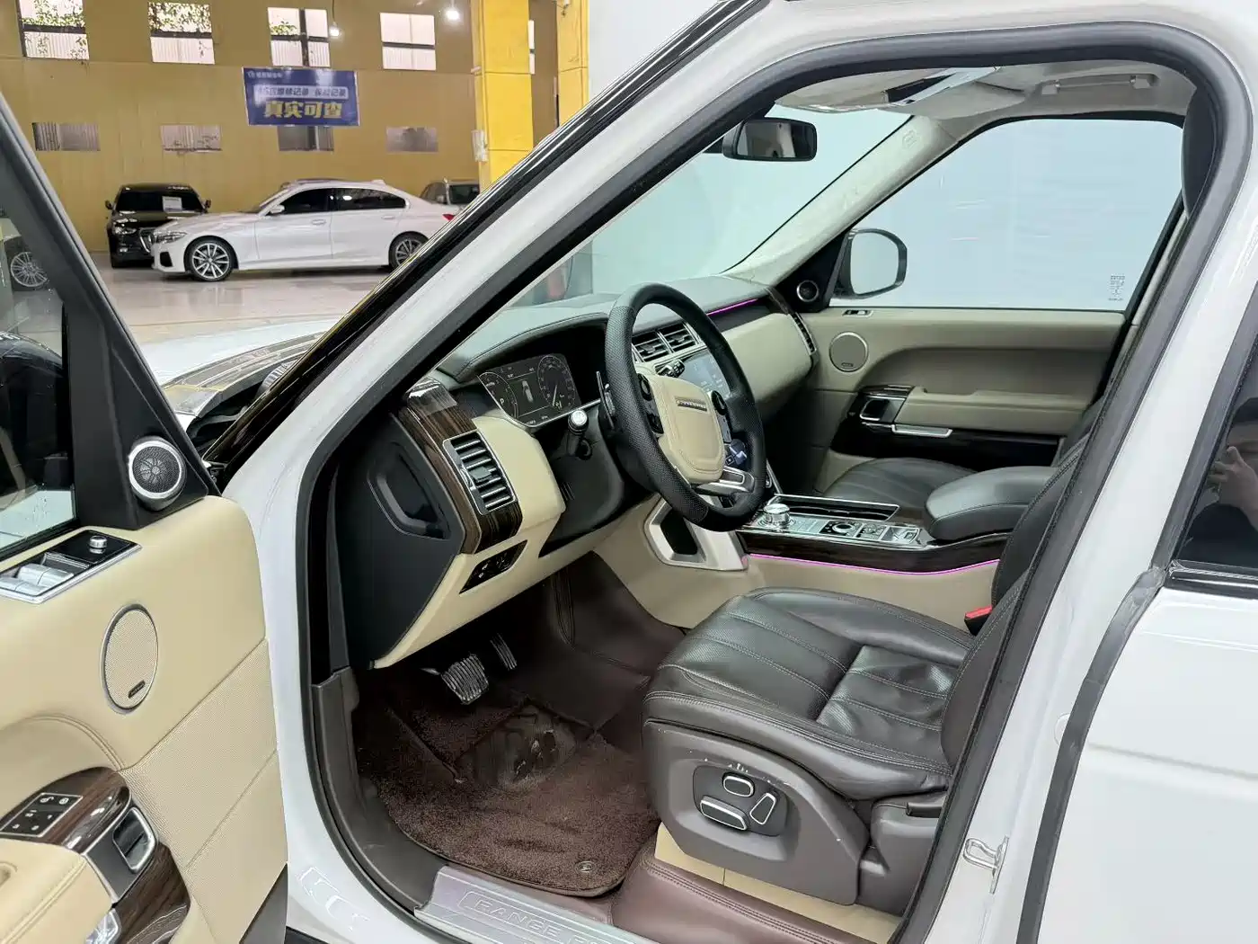 Land Rover Range Rover 2014 3.0 SC V6 Vogue фото 4