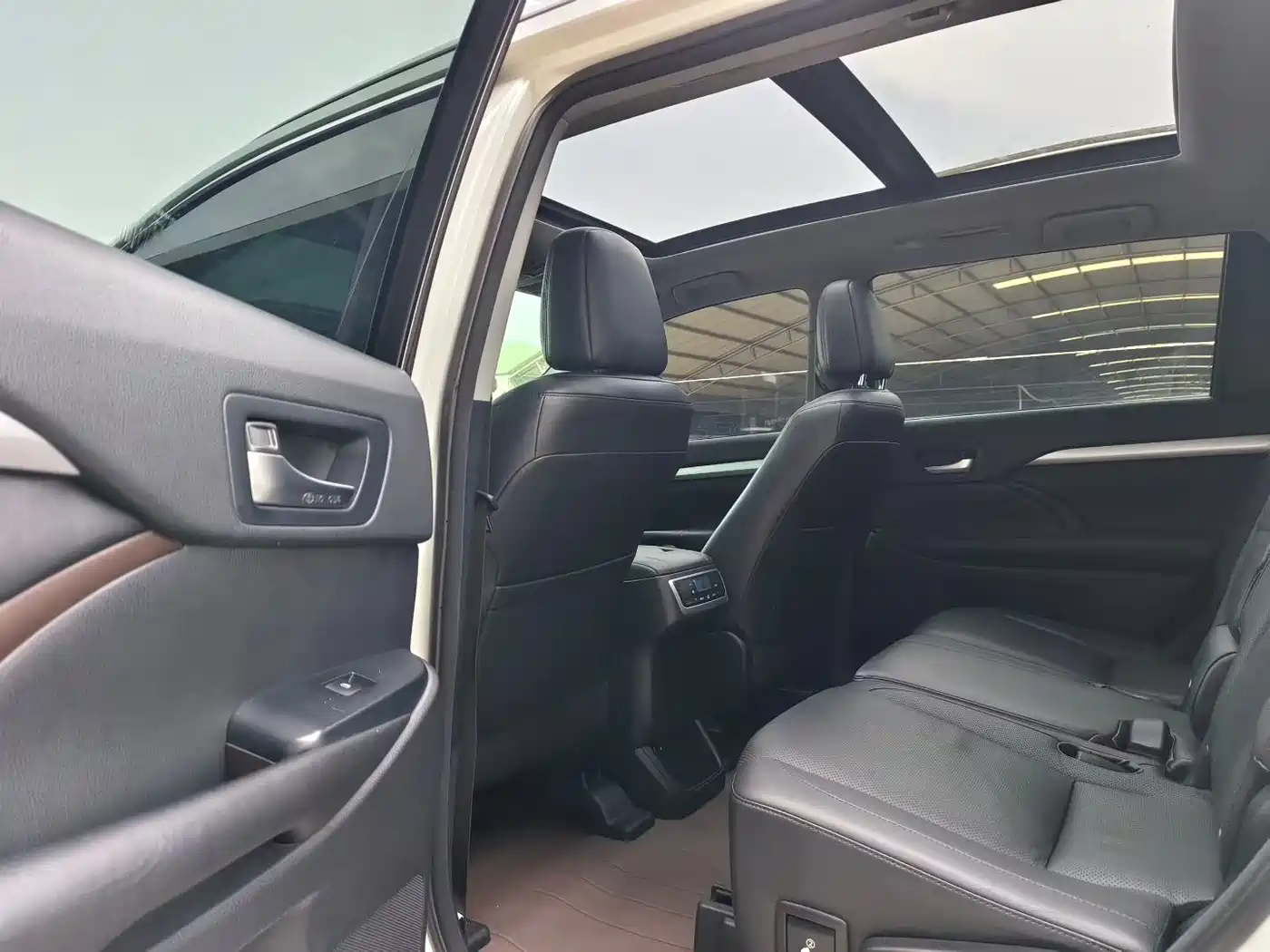 Toyota Highlander 2015 2.0T AWD Luxury Edition 7-seater фото 10