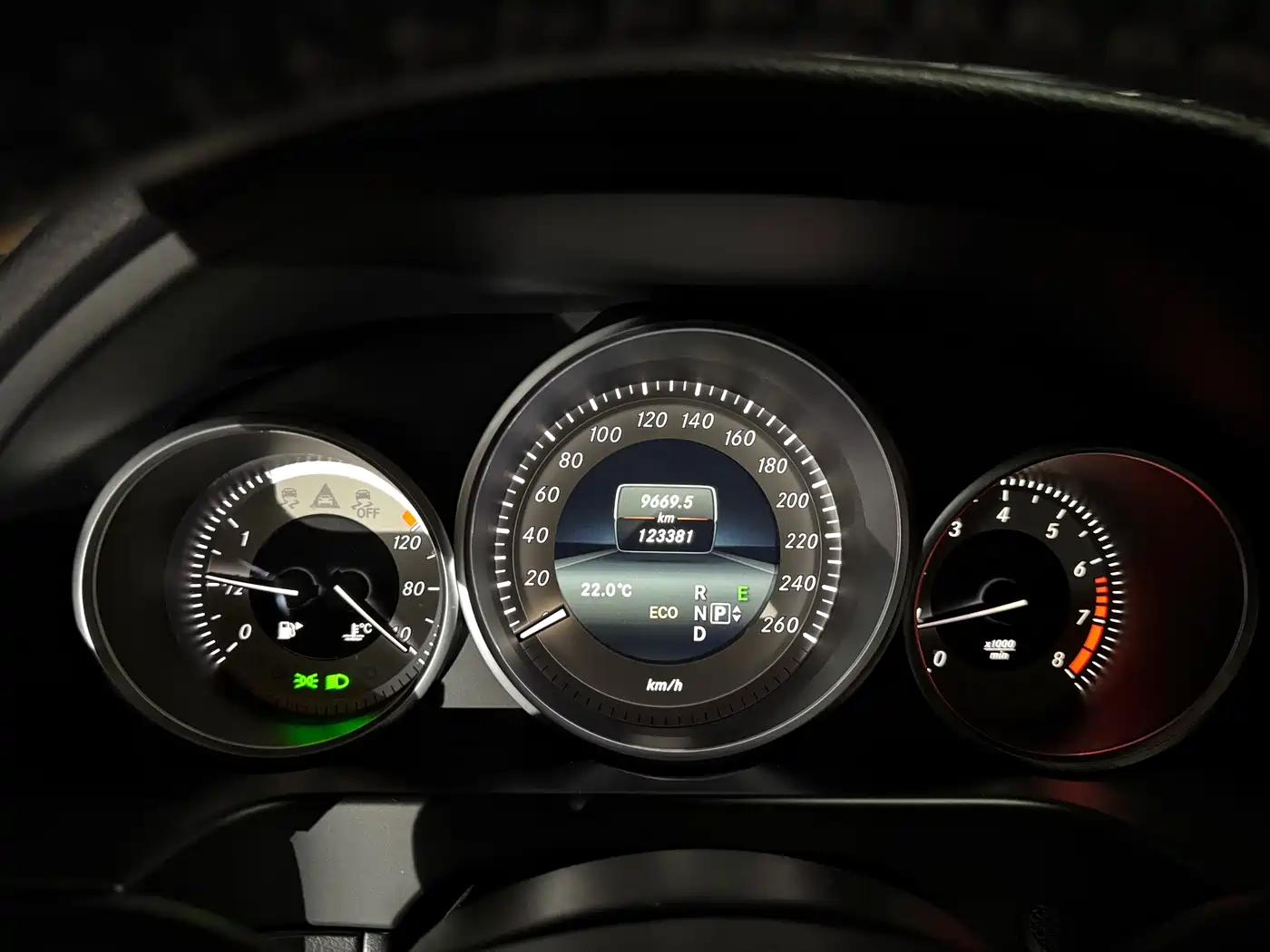 Mercedes-Benz E-Class 2015 Facelift E 260 L Sport фото 7
