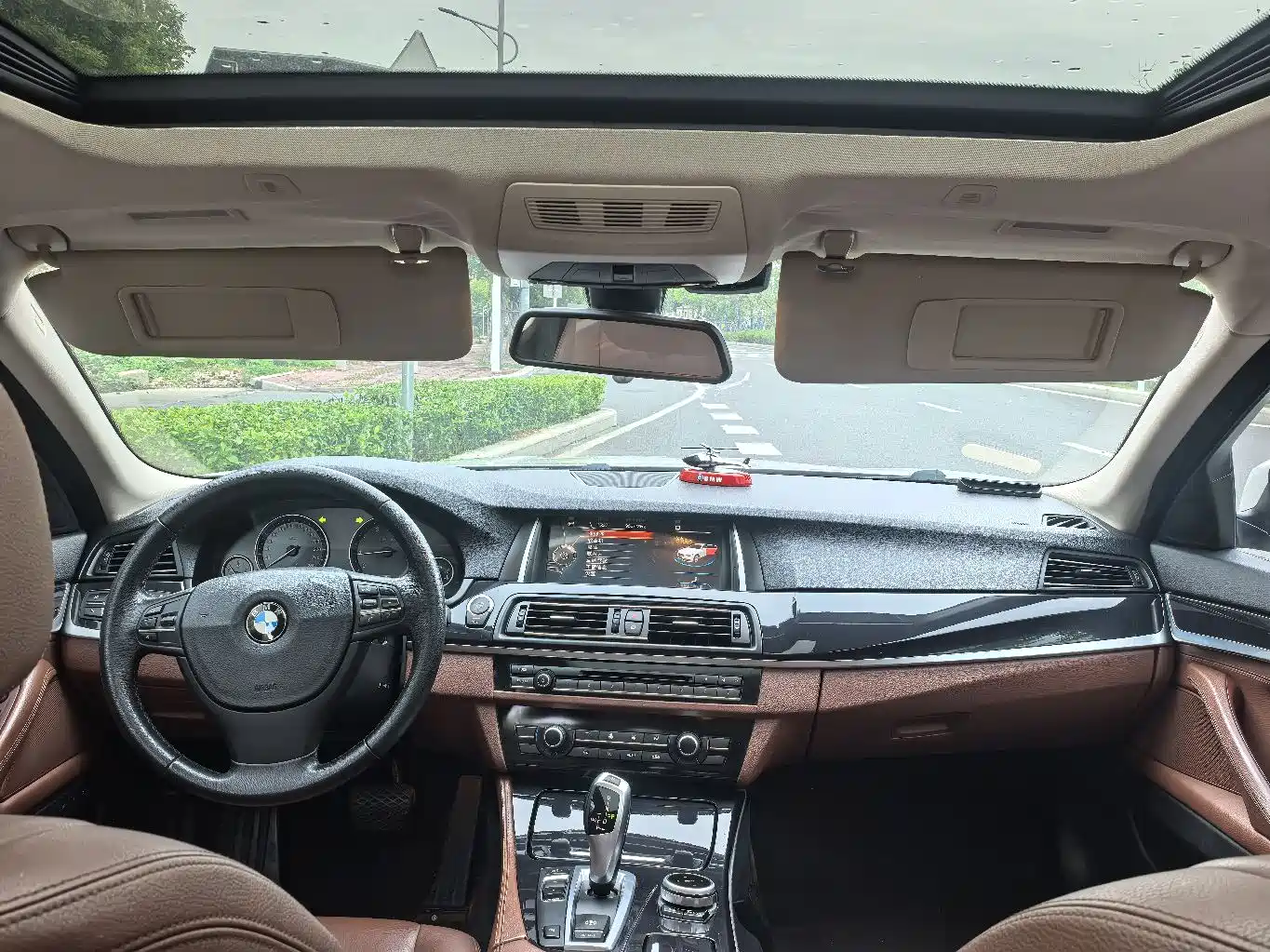 BMW 5 Series 2014 520Li Elegance фото 10