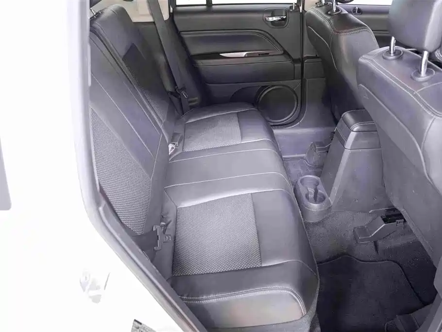 Jeep Compass (Import) 2014 2014 2.4L 4WD Serpentine Collector's Edition