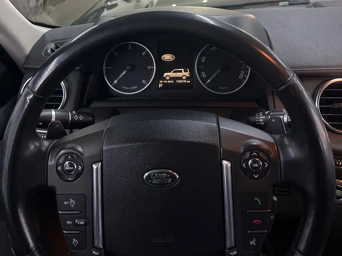 Land Rover Discovery 2014 3.0 SDV6 HSE Diesel фото 6