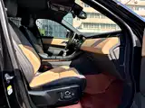 Photo 7 - Land Rover Range Rover Velar