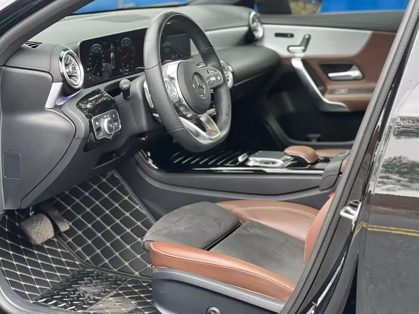 Mercedes-Benz A-Class 2020 A 220 L 4MATIC Sport Sedan фото 10