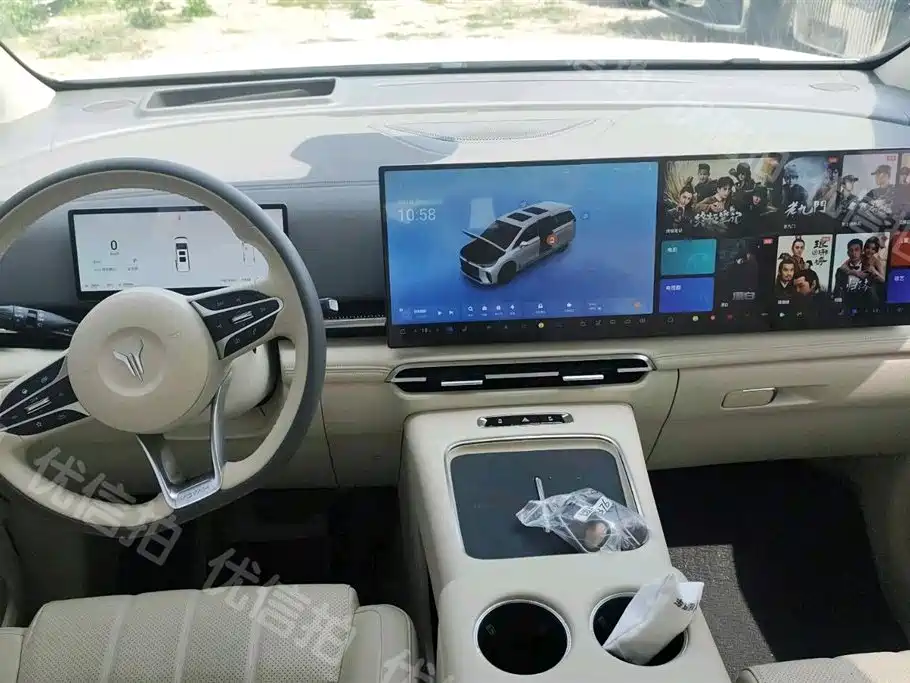 Voyah Auto Voyah Dreamer 2025 PHEV AWD Flagship Kunpeng Edition фото 4