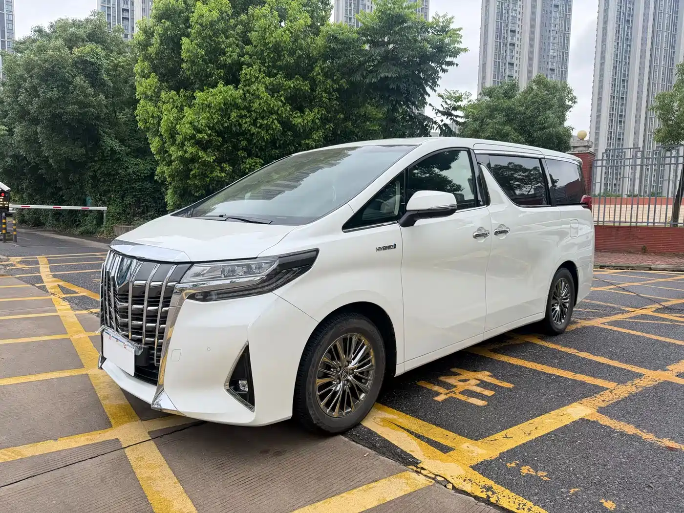 Toyota Alphard 2021 Hybrid 2.5L Premium