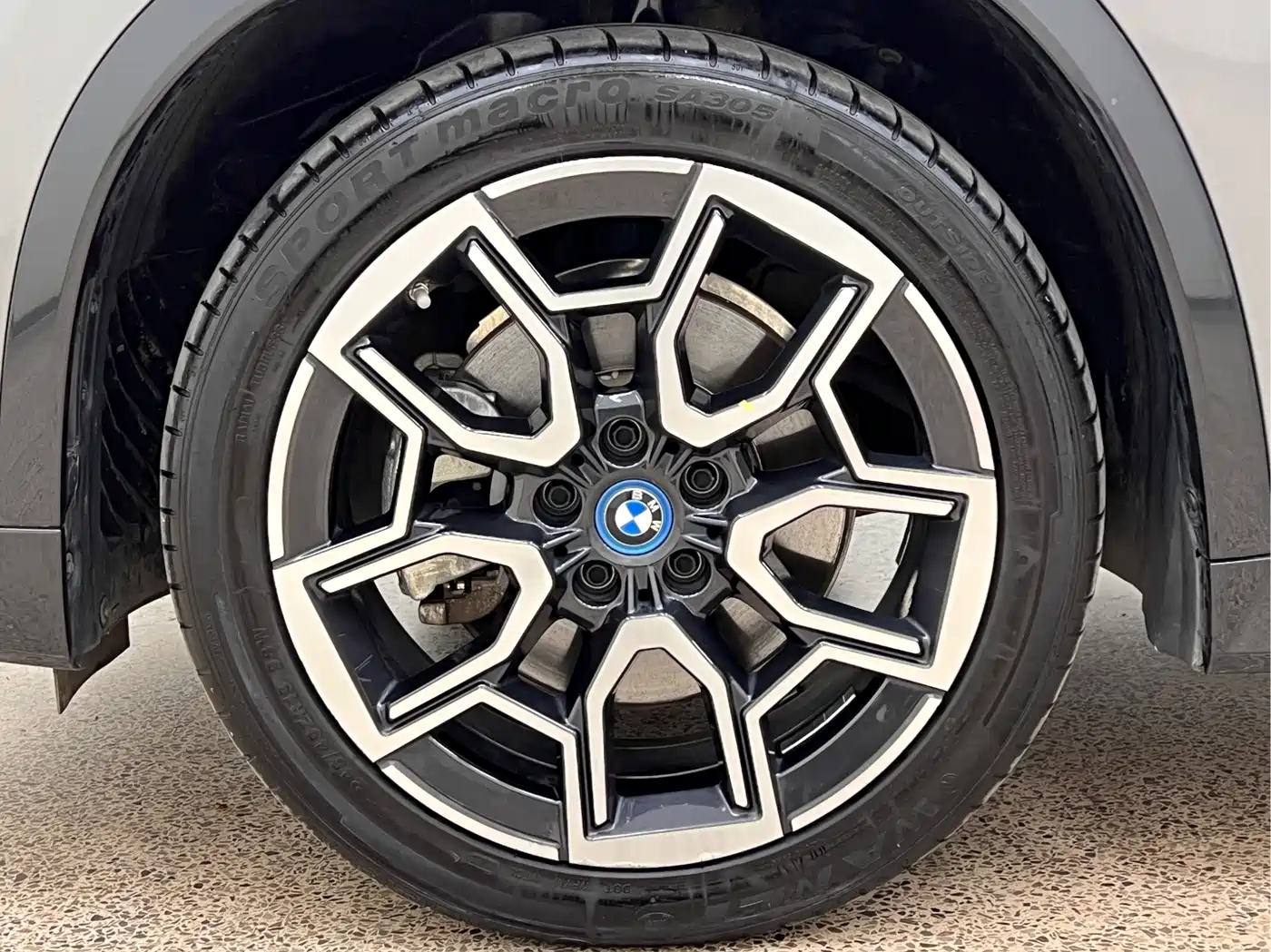 BMW iX1 2023 2023 xDrive30L X Design Package