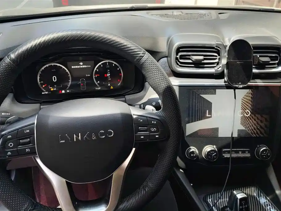 Lynk & Co 03 2019 2.0TD Auto Power Version фото 12