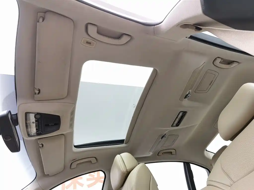 BMW 7 Series 2009 Model 740Li Leading Edition фото 14