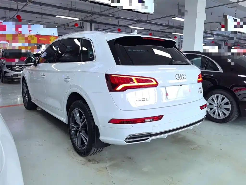 Audi Q5L 2020 Facelift 40 TFSI Honor Fashion фото 14