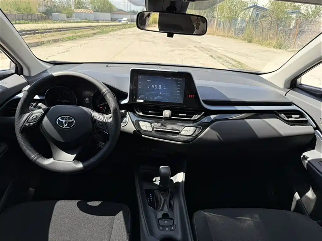 Toyota IZOA 2021 2.0L Yixiang Edition фото 9