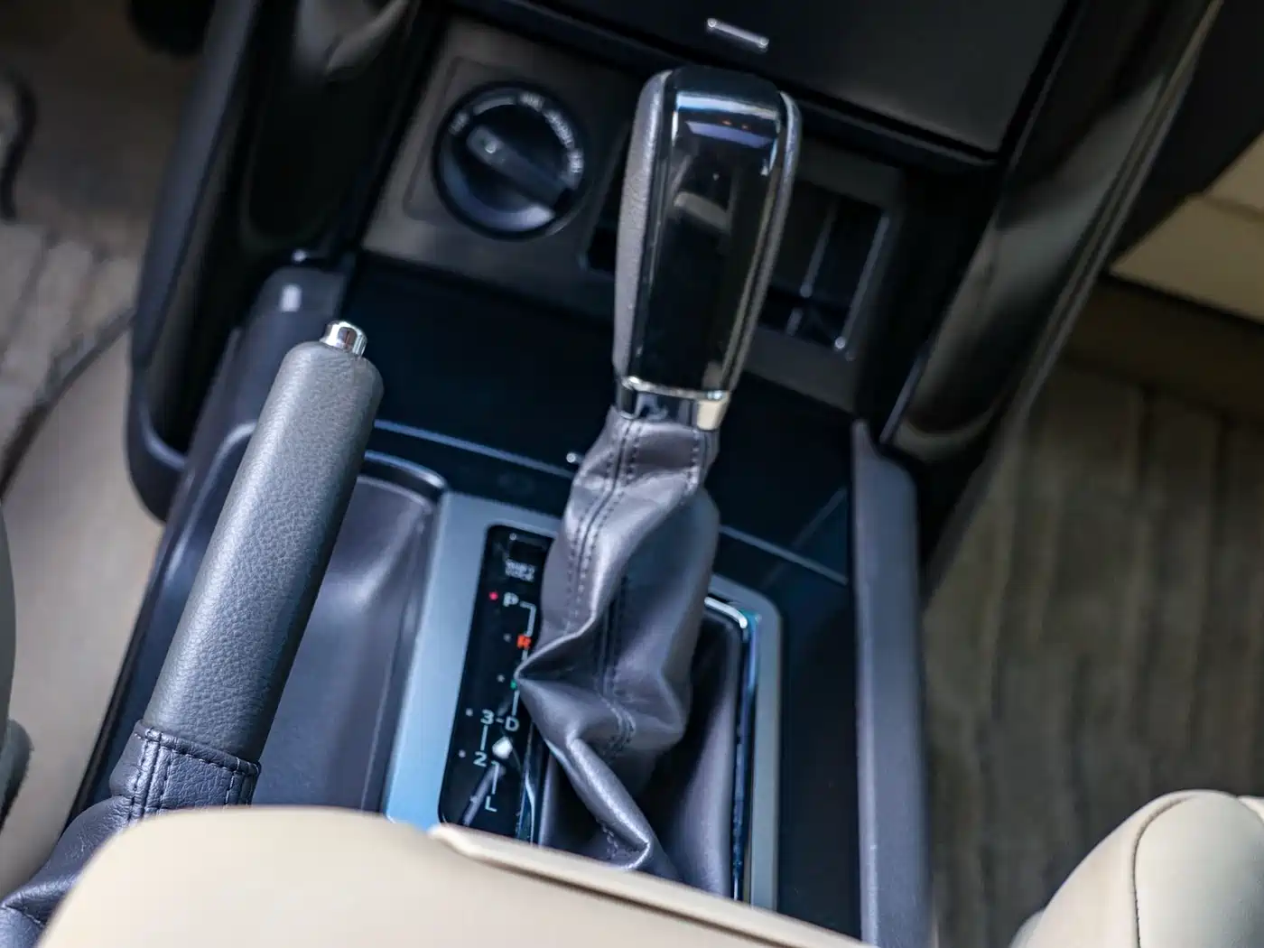 Toyota Prado (Import) 2014 2.7L Automatic Luxury фото 18