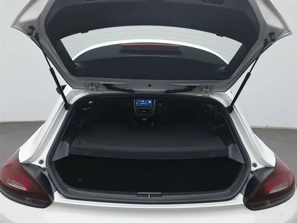 Volkswagen Scirocco 2011 2.0TSI R-Line фото 16