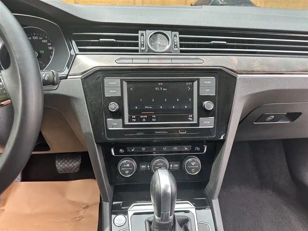 Volkswagen Magotan 2018 380TSI DSG Luxury фото 6