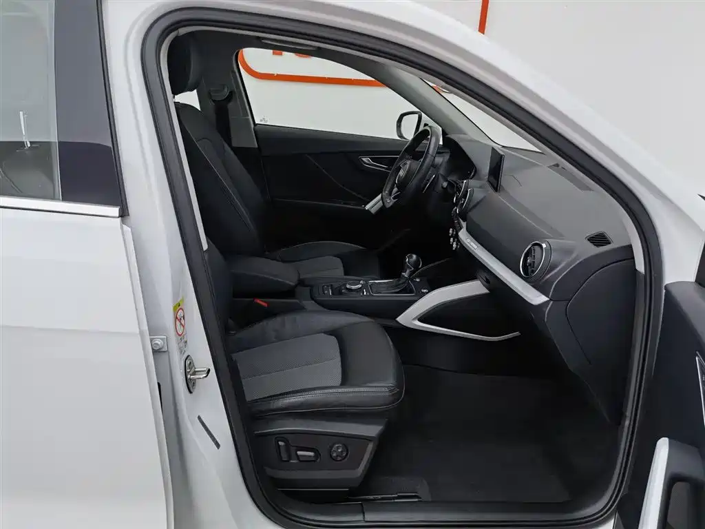 Audi Q2L 2018 35 TFSI Fashion Elegance China V фото 23