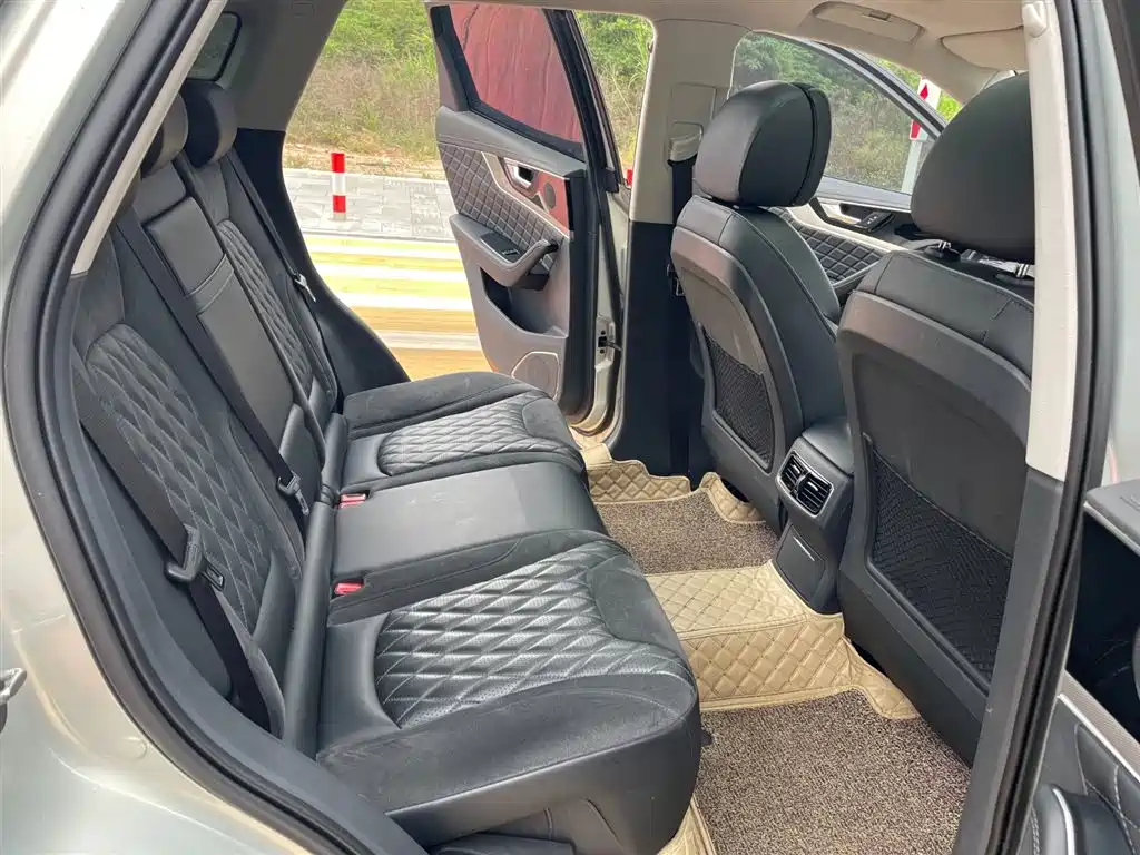 Hongqi HS5 2019 2.0T Smart Connect Enjoy 4WD Edition фото 6