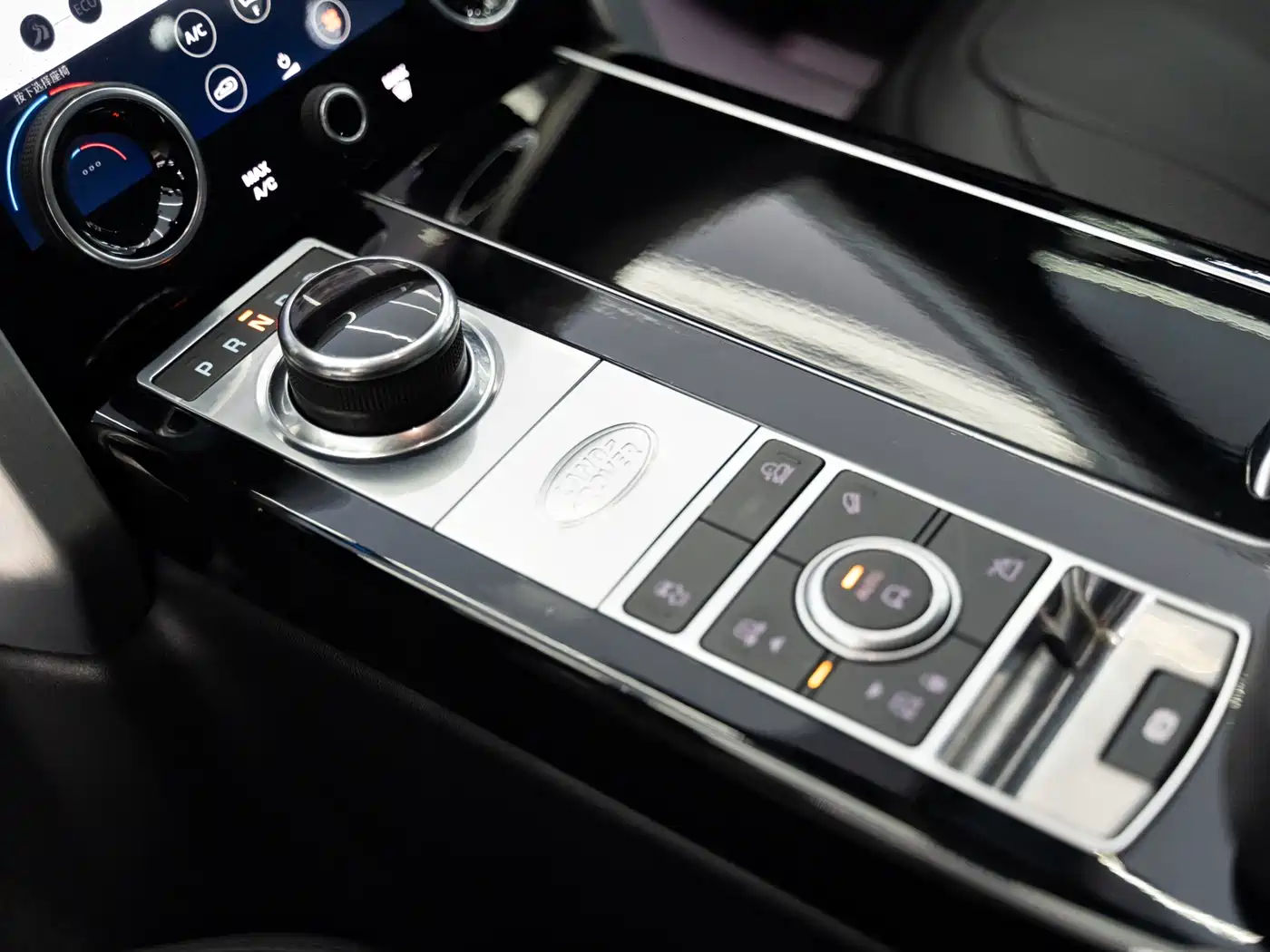 Land Rover Range Rover 2019 3.0 SC V6 Heritage Extended Edition фото 11