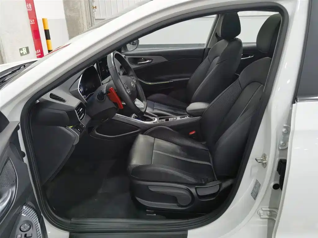 Hyundai Fista 2019 280TGDi Sport Edition China VI фото 10