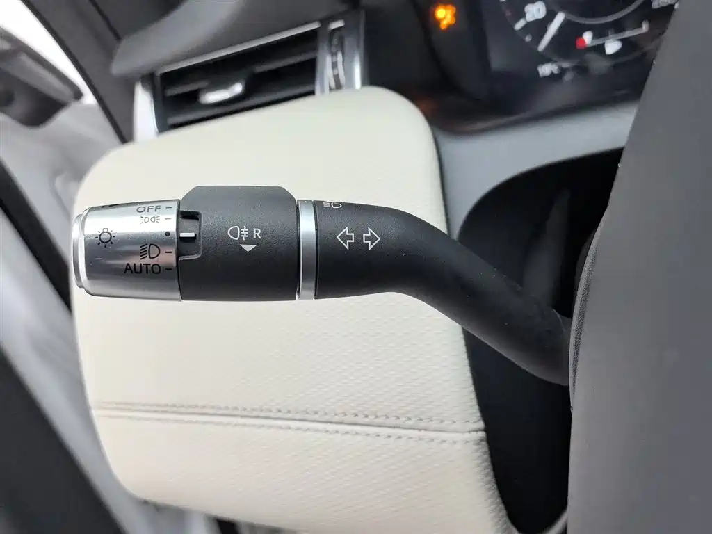 Land Rover Discovery Sport 2022 Model 249PS R-Dynamic S Performance Edition 5-Seater фото 21