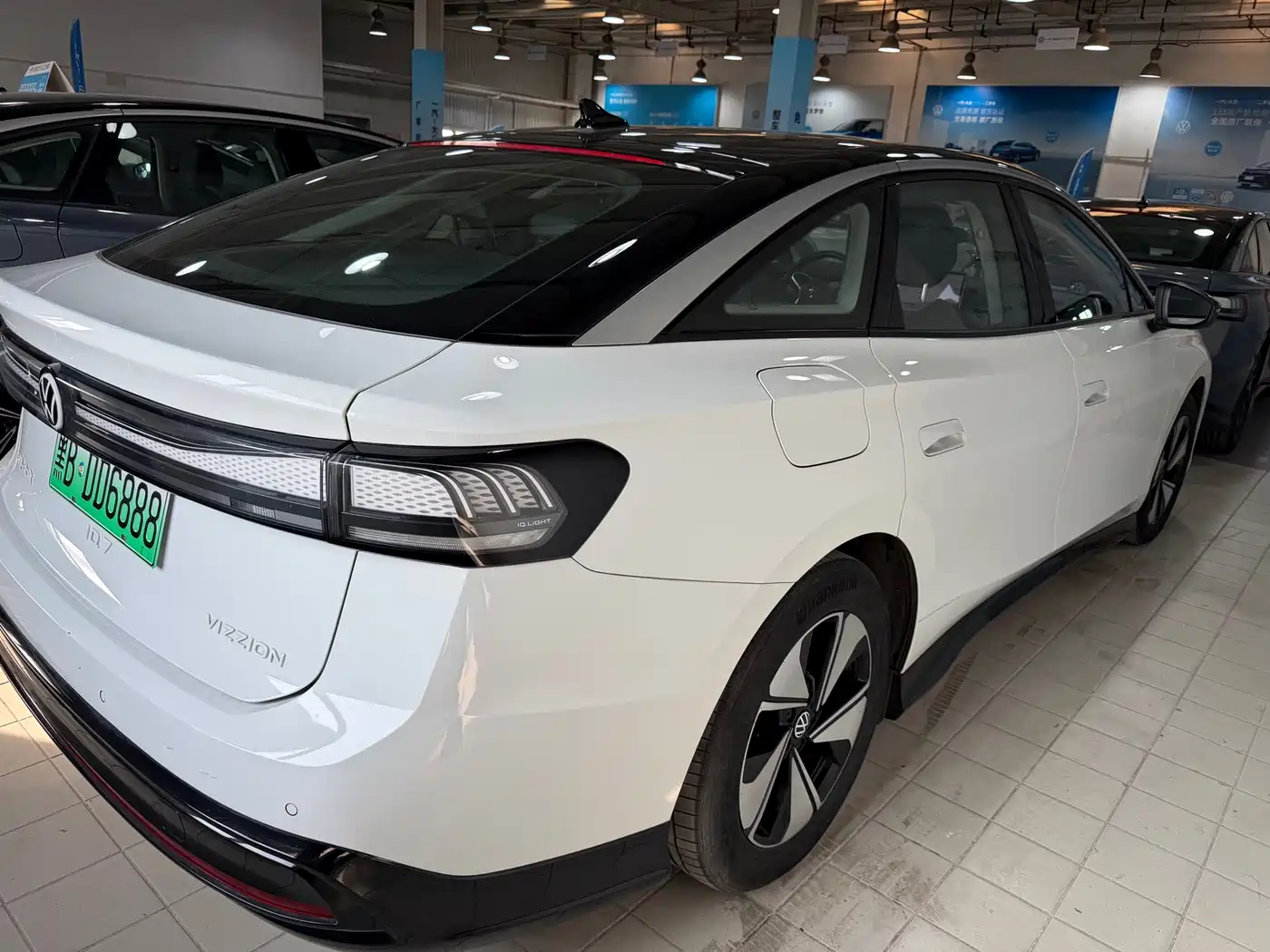 VOLKSWAGEN ID.7 VIZZION