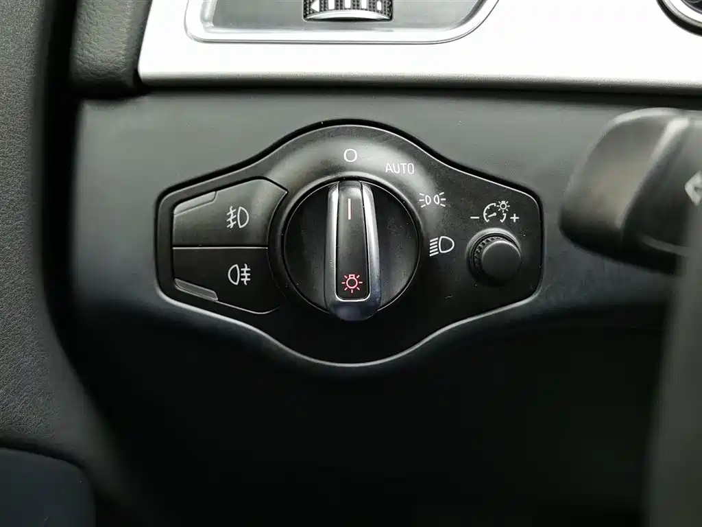 Audi A5 (Import) 2016 Facelift Coupe 35 TFSI Progressive фото 21